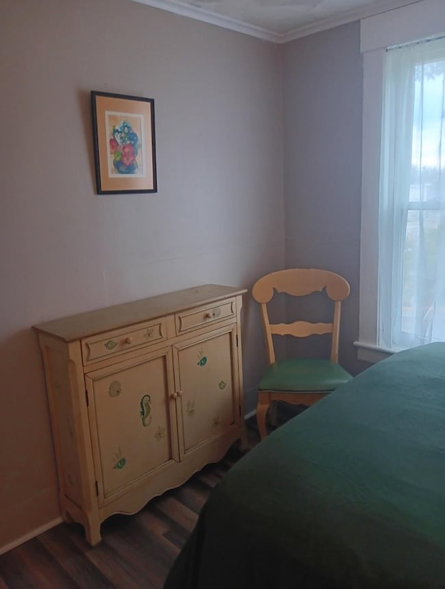 Front bedroom another view