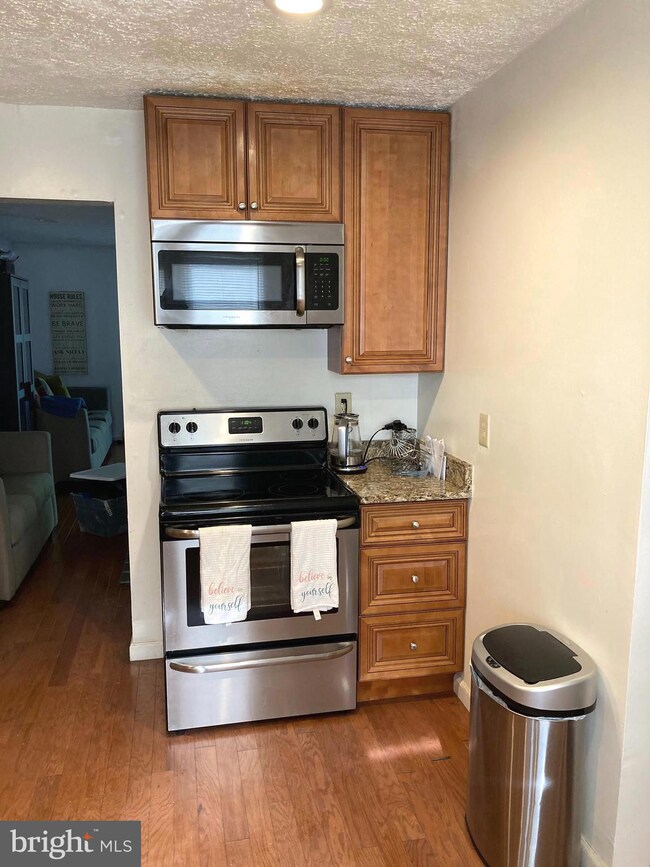 2356 Anvil Ln, Temple Hills, MD 20748 - photo 3