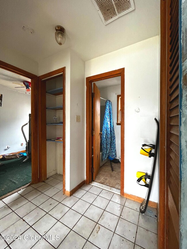 Hall 2