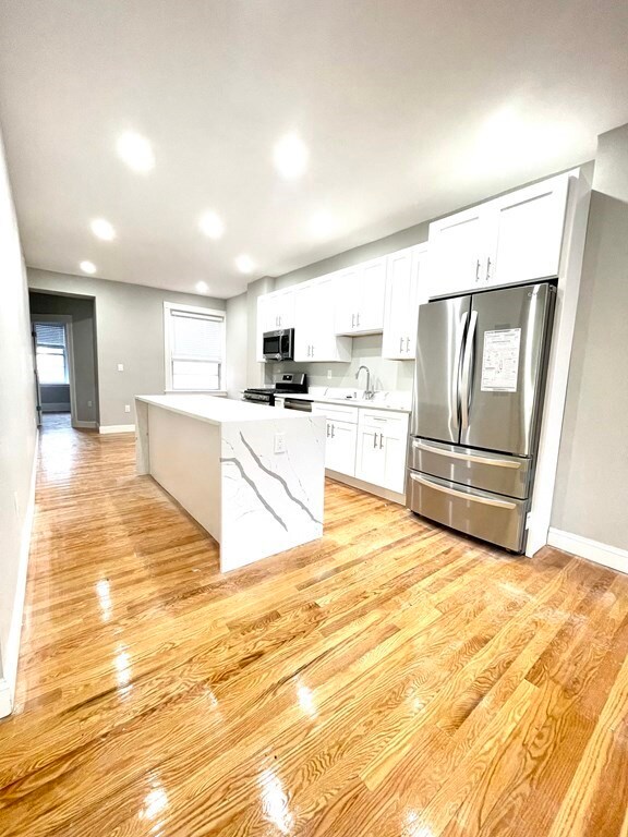 8 Kilsyth Rd unit 2, Brookline, MA 02445 - photo 5