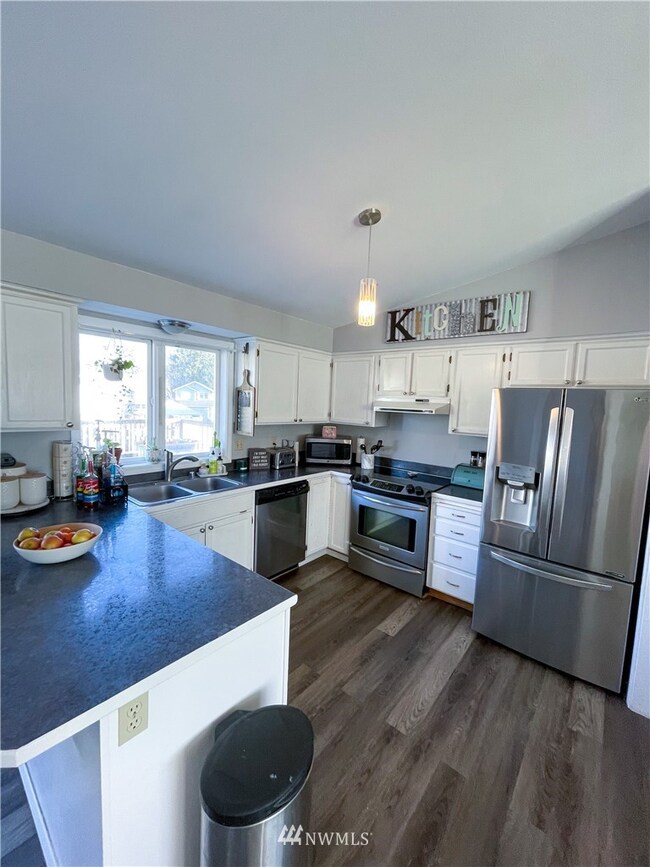 27309 Country Place NW, Stanwood, WA 98292 - photo 3