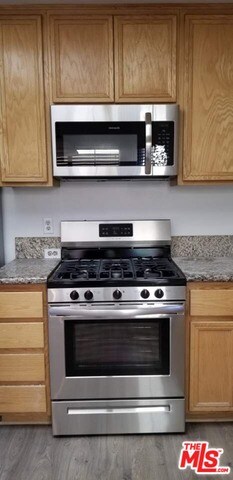 15037 Roxford St unit 13, Sylmar, CA 91342 - photo 6