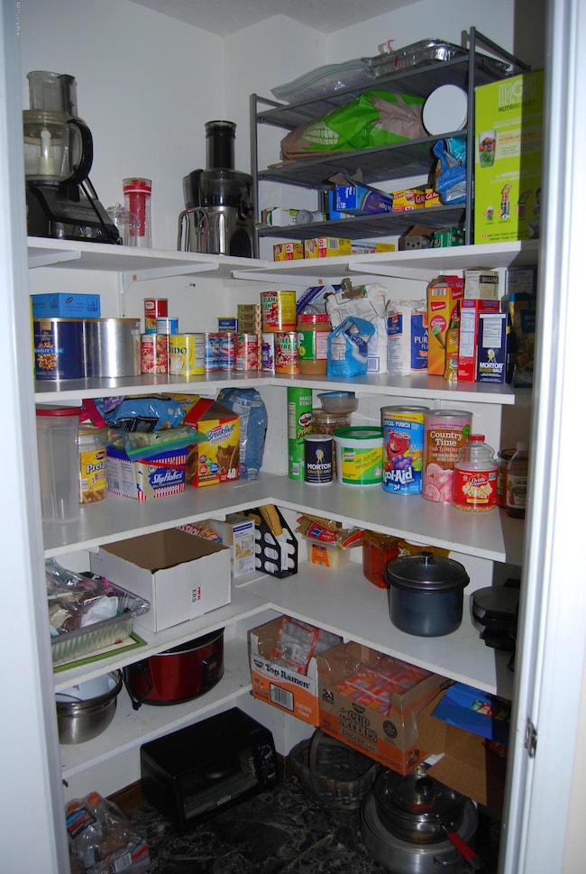 7512 Newton Dr, Louisville, KY 40228 - photo 6