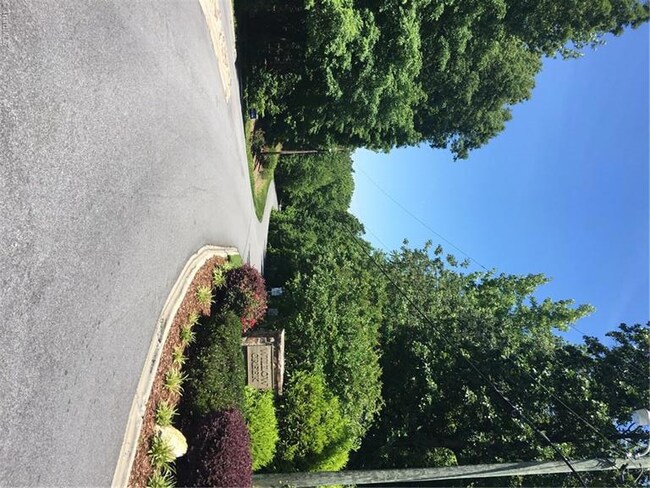 Willow Creek Entrance