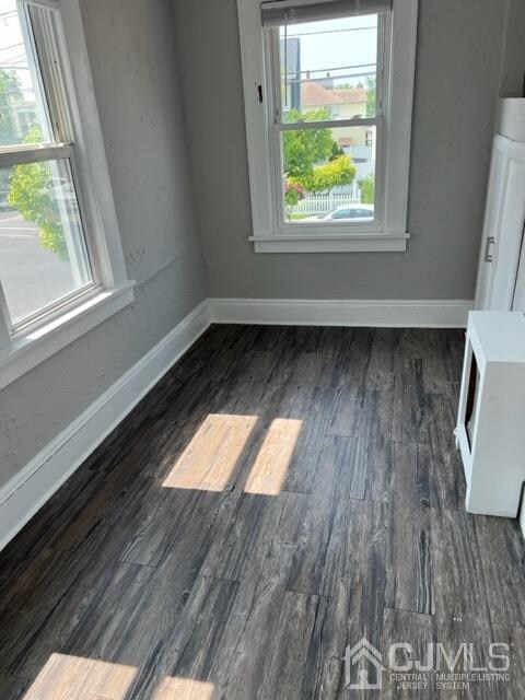 611 New York Ave unit 2 up, Lyndhurst, NJ 07071 - photo 3