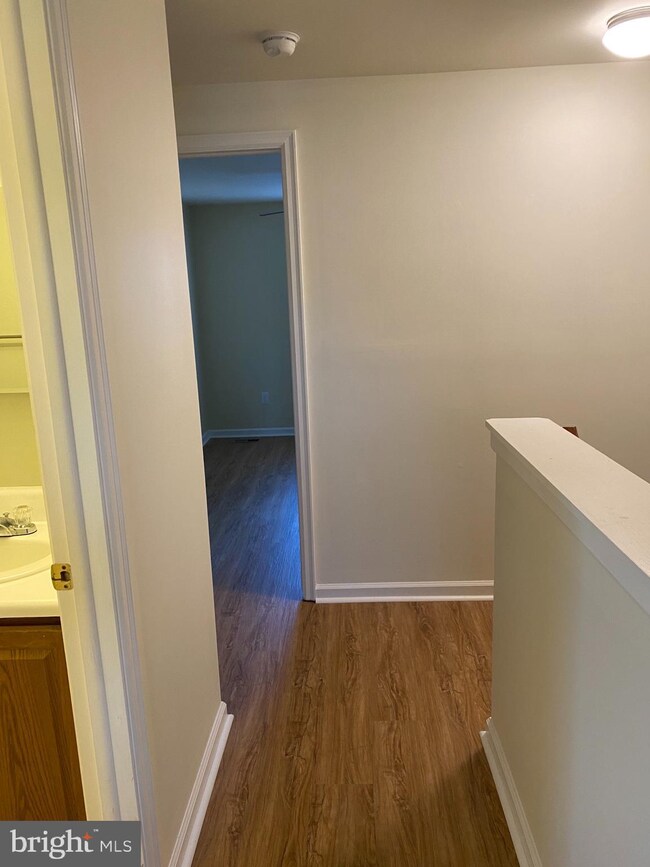 13971 Baton Rouge Ct, Centreville, VA 20121 - photo 5