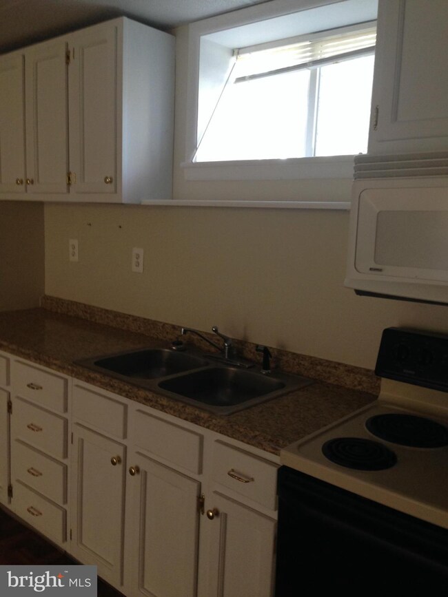 26035 Prospect Hill Rd unit B, Mechanicsville, MD 20659 - photo 6