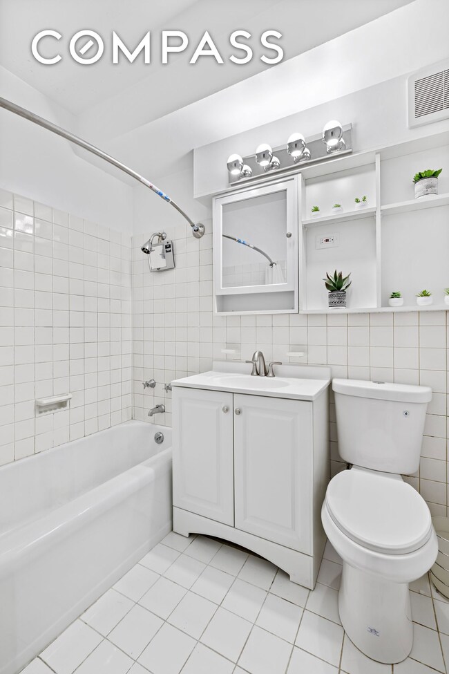 12 Beekman Place unit 9D, New York, NY 10022 - photo 7