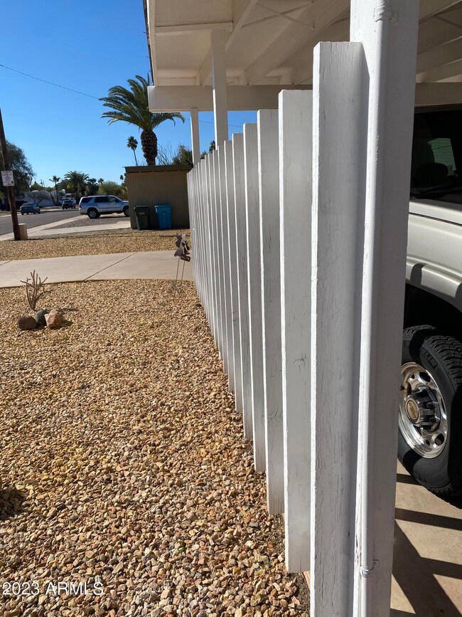 great MCM trellis