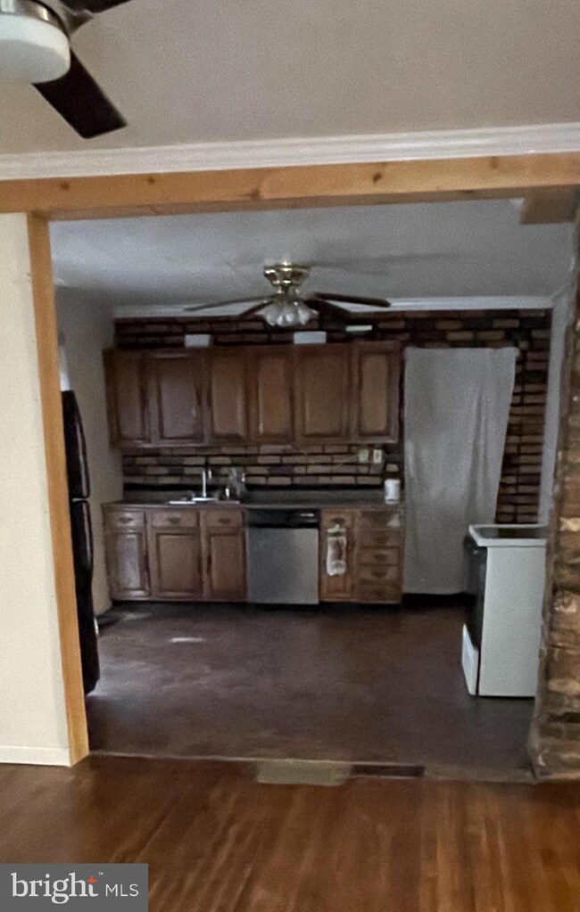 12005 N Branch Rd SE, Cumberland, MD 21502 - photo 4