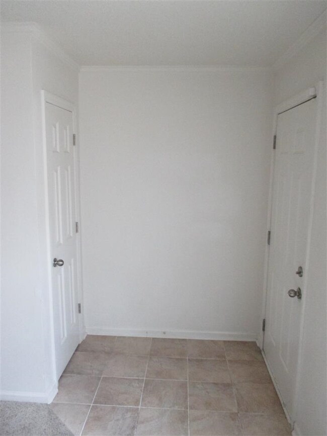 211 Doris Place Dr, Jacksonville, NC 28540 - photo 2