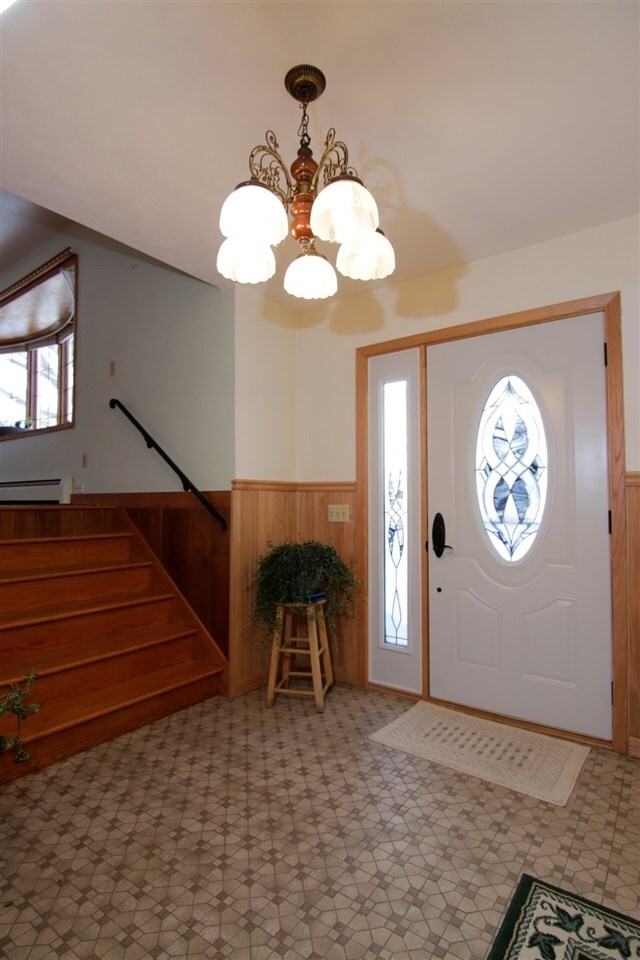 2368 Blue Grass Ln, Fitchburg, WI 53711 - photo 2