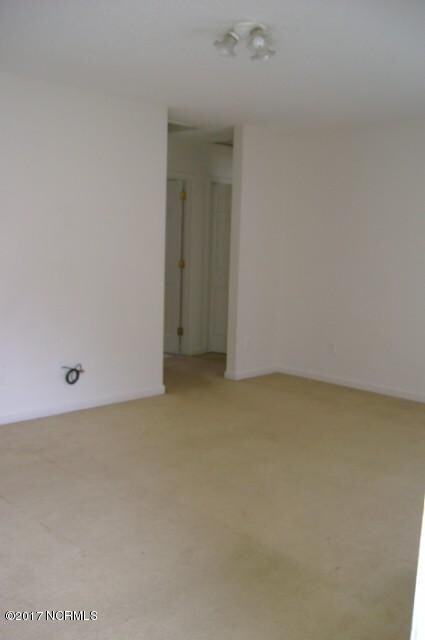 243 Lakewood Dr unit A, Jacksonville, NC 28546 - photo 5