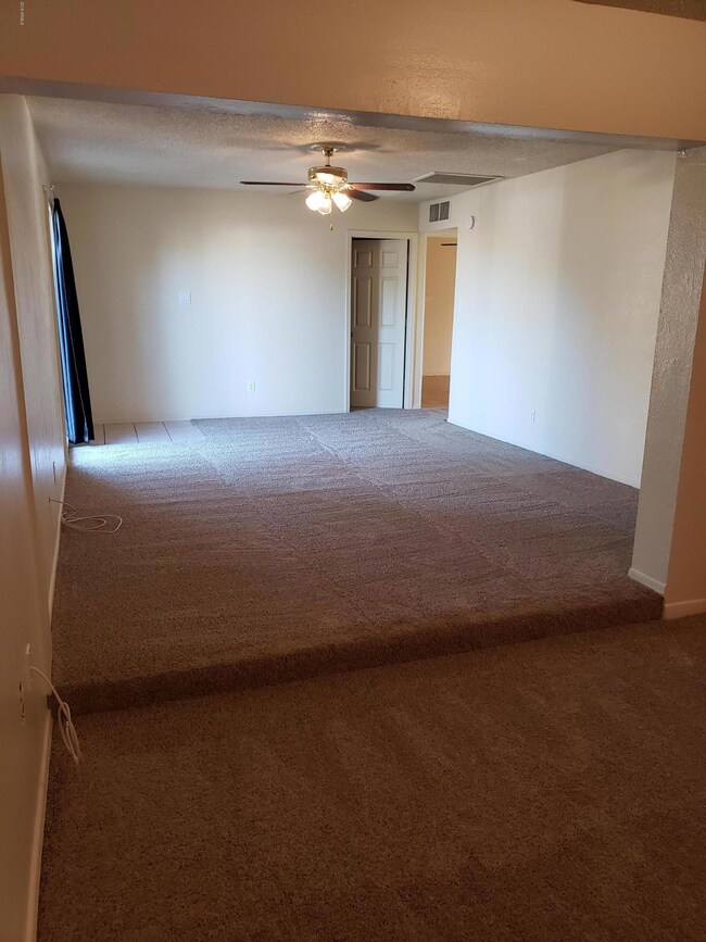 7549 W Weldon Ave, Phoenix, AZ 85033 - photo 6