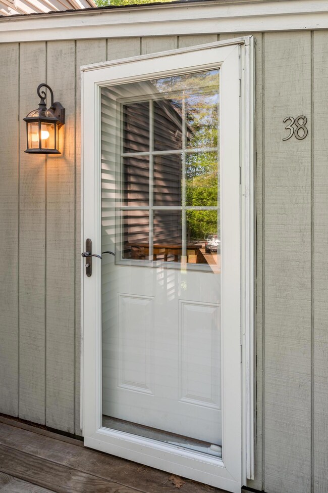 38 Shady Lane 005