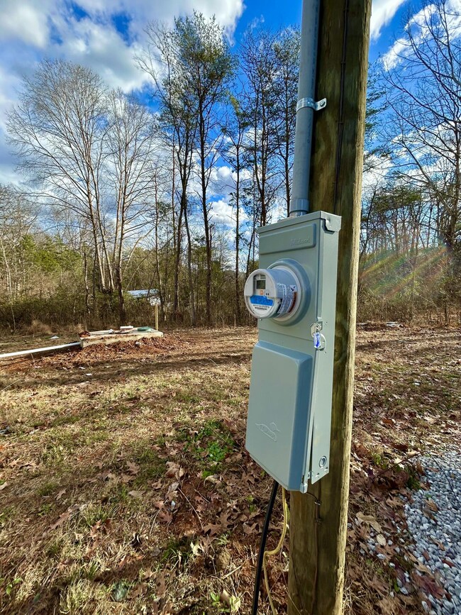 300 Foxwood Dr, Burnside, KY 42519 - photo 2