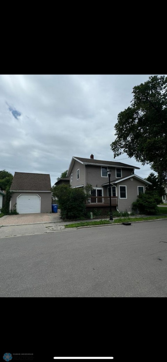 802 11th Ave N, Fargo, ND 58102 - photo 2