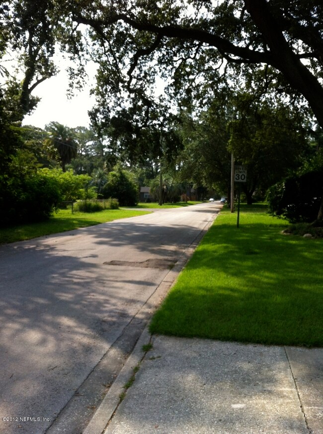 1230 Lechlade St, Jacksonville, FL 32205 - photo 3