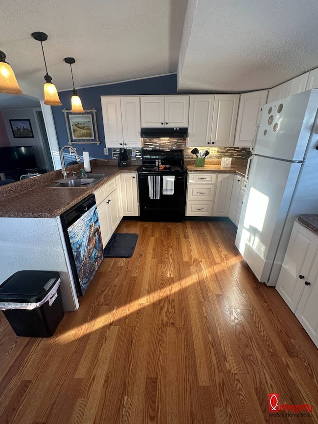 3331 Gall Blvd unit 198, Zephyrhills, FL 33541 - photo 2