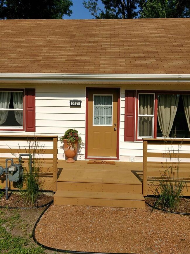 5431 S Driftwood Dr, Janesville, WI 53546 - photo 6