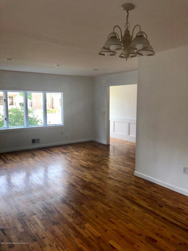 121 Egbert Ave unit 1, Staten Island, NY 10310 - photo 2