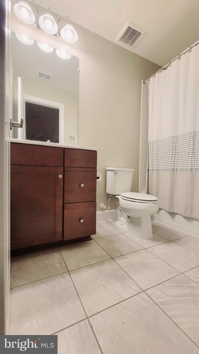 10716 Shadewell Spring Way, Manassas, VA 20112 - photo 5