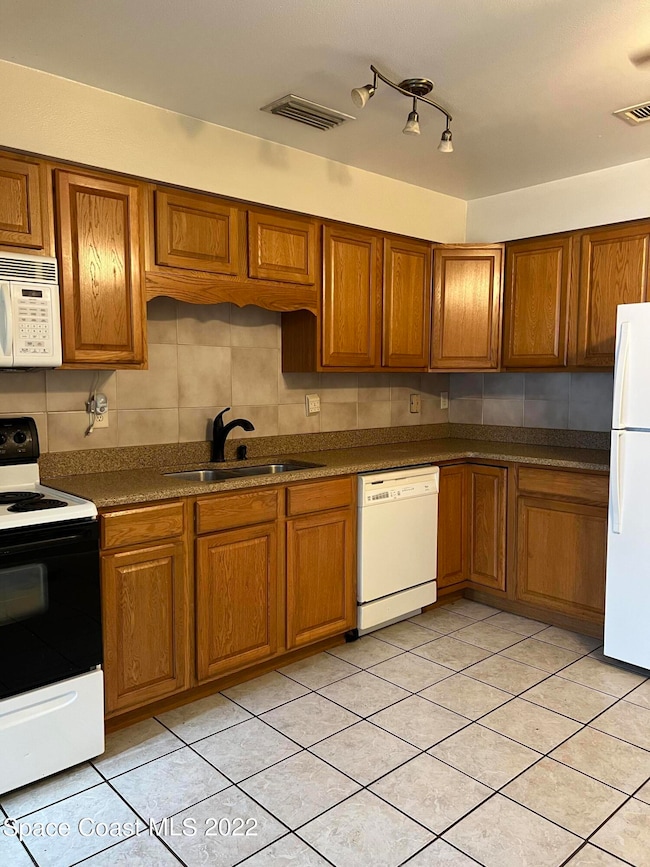 628 Leo Dr unit Left Side, Cocoa, FL 32926 - photo 7