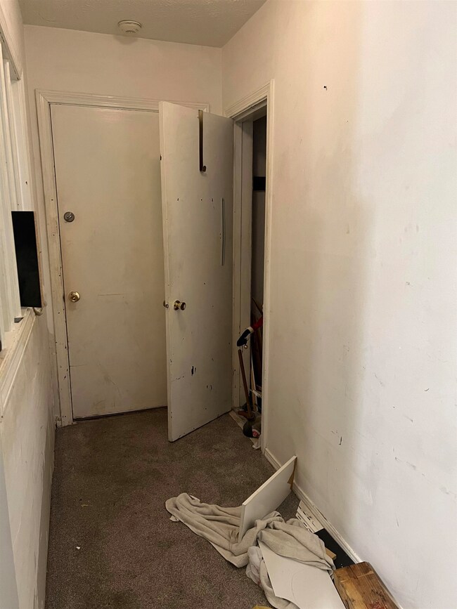 4 Constitution Dr, Londonderry, NH 03053 - photo 5