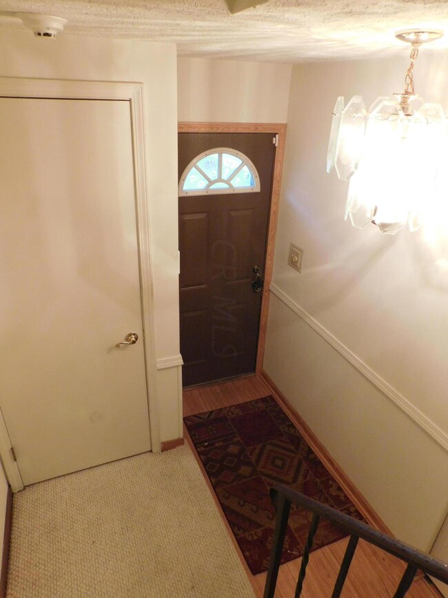 2331 Woodbrook Cir N unit 341, Columbus, OH 43223 - photo 2