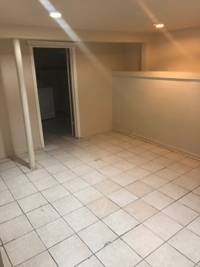 903 S Spring Rd, Elmhurst, IL 60126 - photo 3