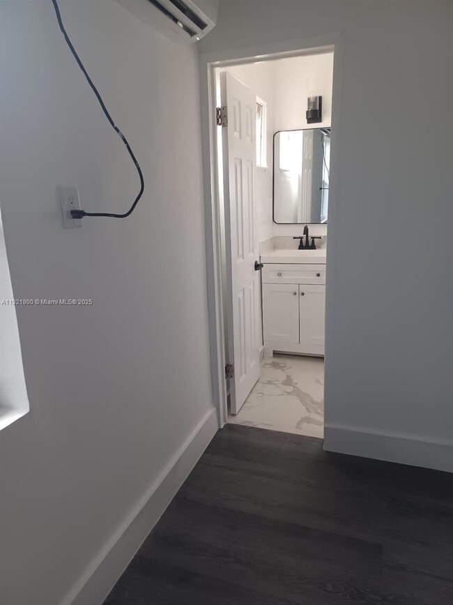 1845 Dixieana St unit 3, Hollywood, FL 33020 - photo 3