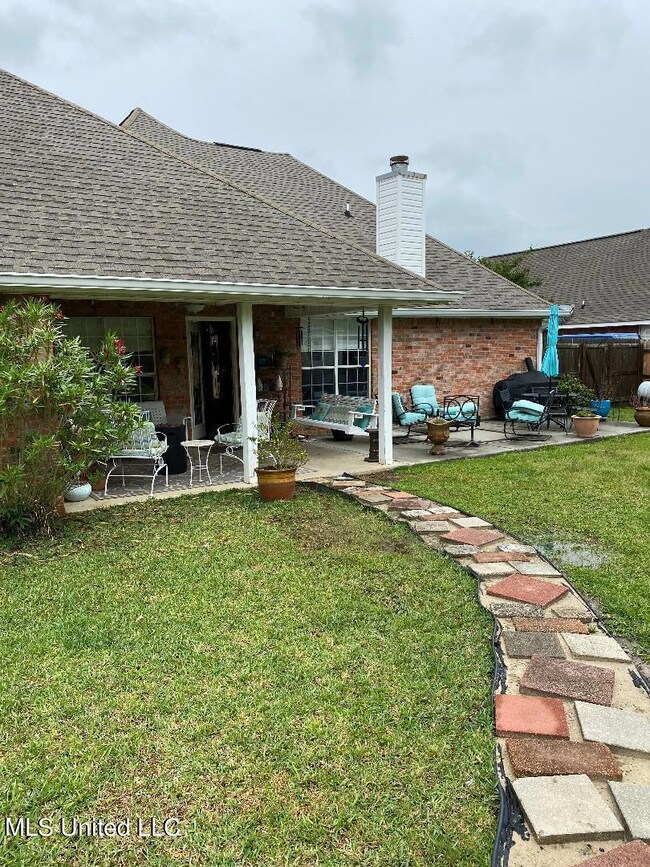 2925 Village back patio