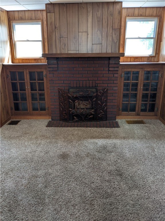 The entry of this home is already set up for an of
