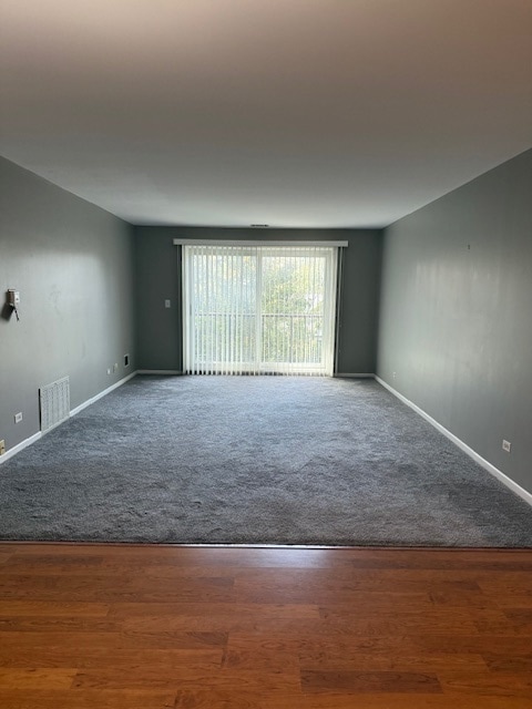 Farmingdale Terrace unit 310, Darien, IL 60561 - photo 4