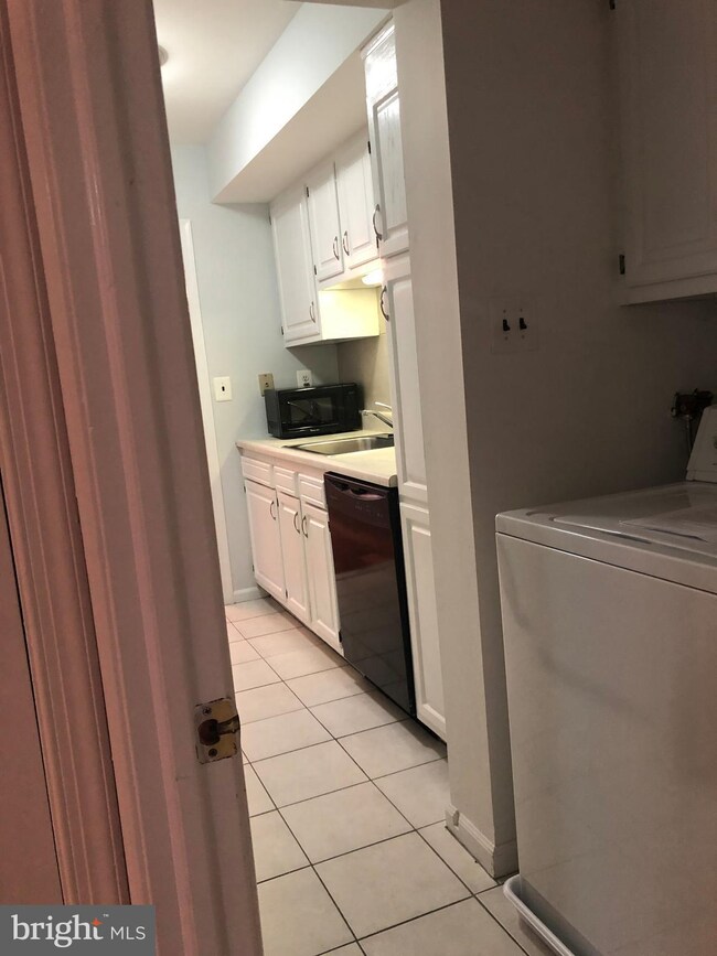 102 Llanfair Rd unit 2-3, Ardmore, PA 19003 - photo 5