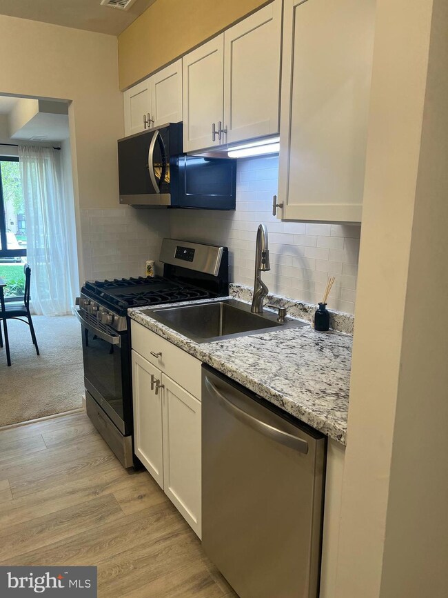 6079 Majors Ln unit 1, Columbia, MD 21045 - photo 4