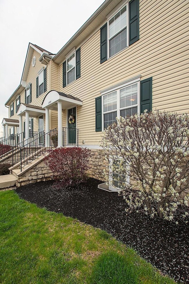 6464 Nottinghill Trail Dr unit 56464, Canal Winchester, OH 43110 - photo 2