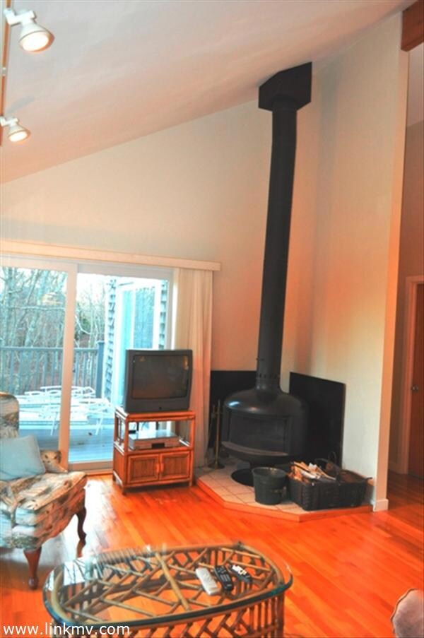 22 Puritan Dr, Oak Bluffs, MA 02557 - photo 5