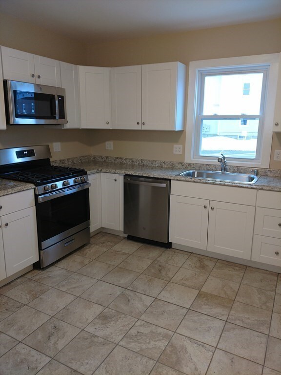 107 Portland St, Haverhill, MA 01830 - photo 4