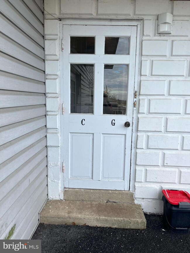 34 W Broad St, Reading, PA 19607 - photo 2