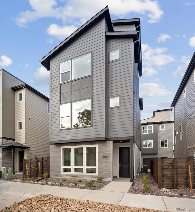 10916 E Hinsdale Cir, Centennial, CO 80112 - photo 2