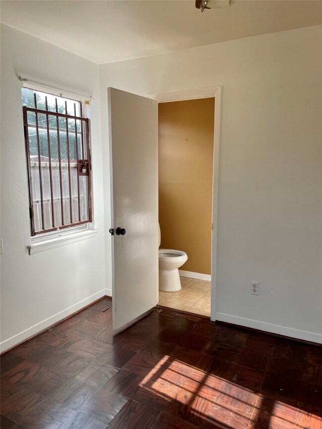 7638 Boggess Rd, Houston, TX 77016 - photo 4