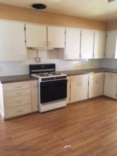 Kitchen (2)