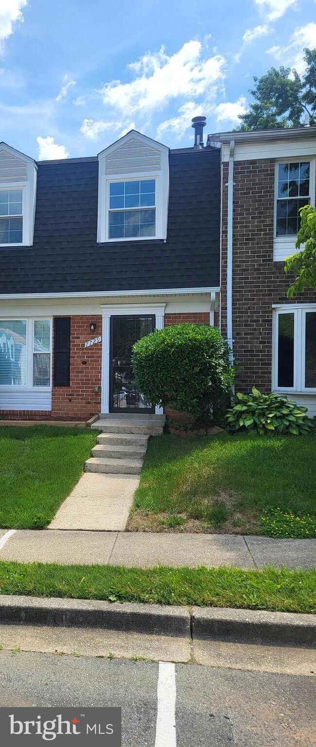 7729 Swan Terrace, Hyattsville, MD 20785 - photo 2