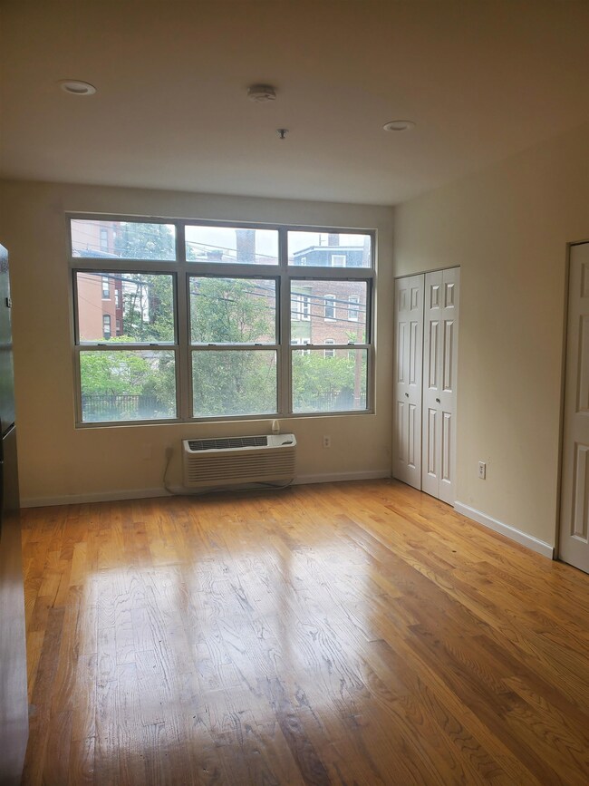 97 Magnolia Ave unit 3, Jersey City, NJ 07306 - photo 5