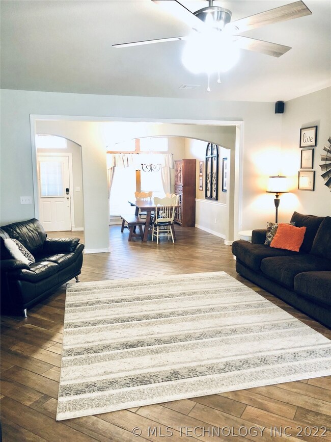 306 E 112th St S, Jenks, OK 74037 - photo 7