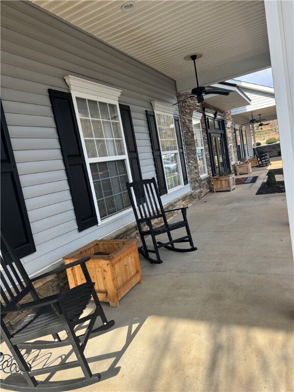 180 University Village Dr unit K, Central, SC 29630 - photo 7