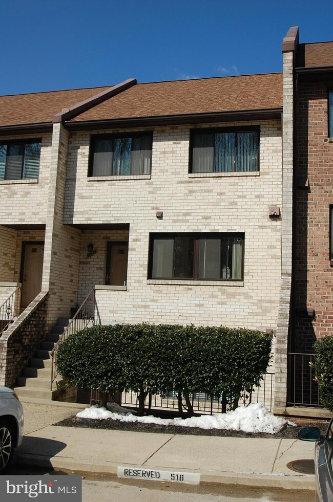 3867B Steppes Ct, Falls Church, VA 22041 - photo 2