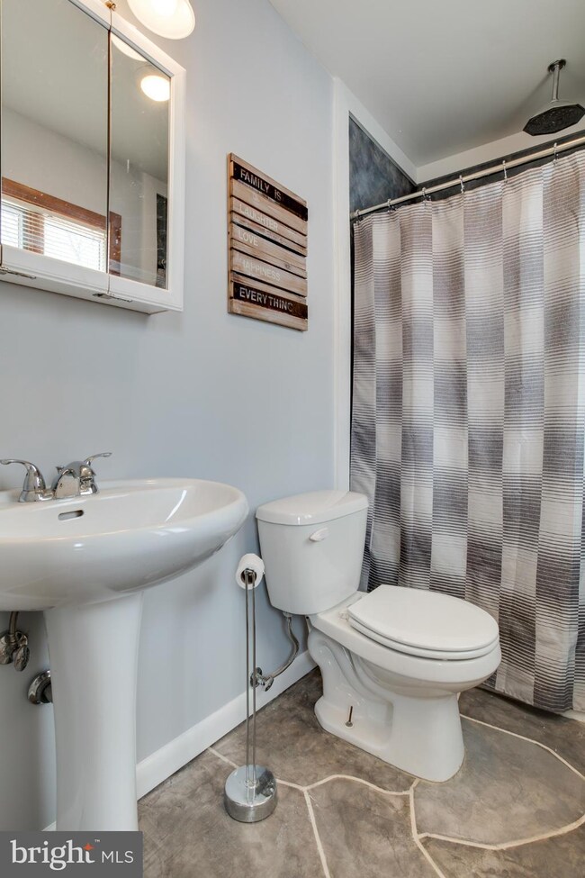 6680 Oakwood Cir, Indian Head, MD 20640 - photo 5