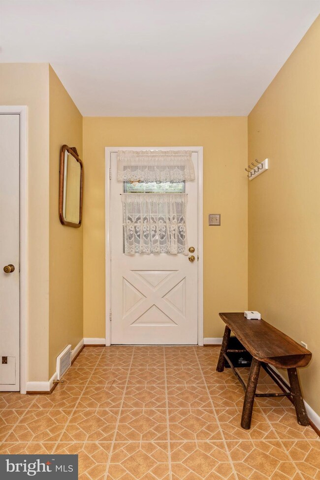 8488 Shepherdstown Pike, Shepherdstown, WV 25443 - photo 3